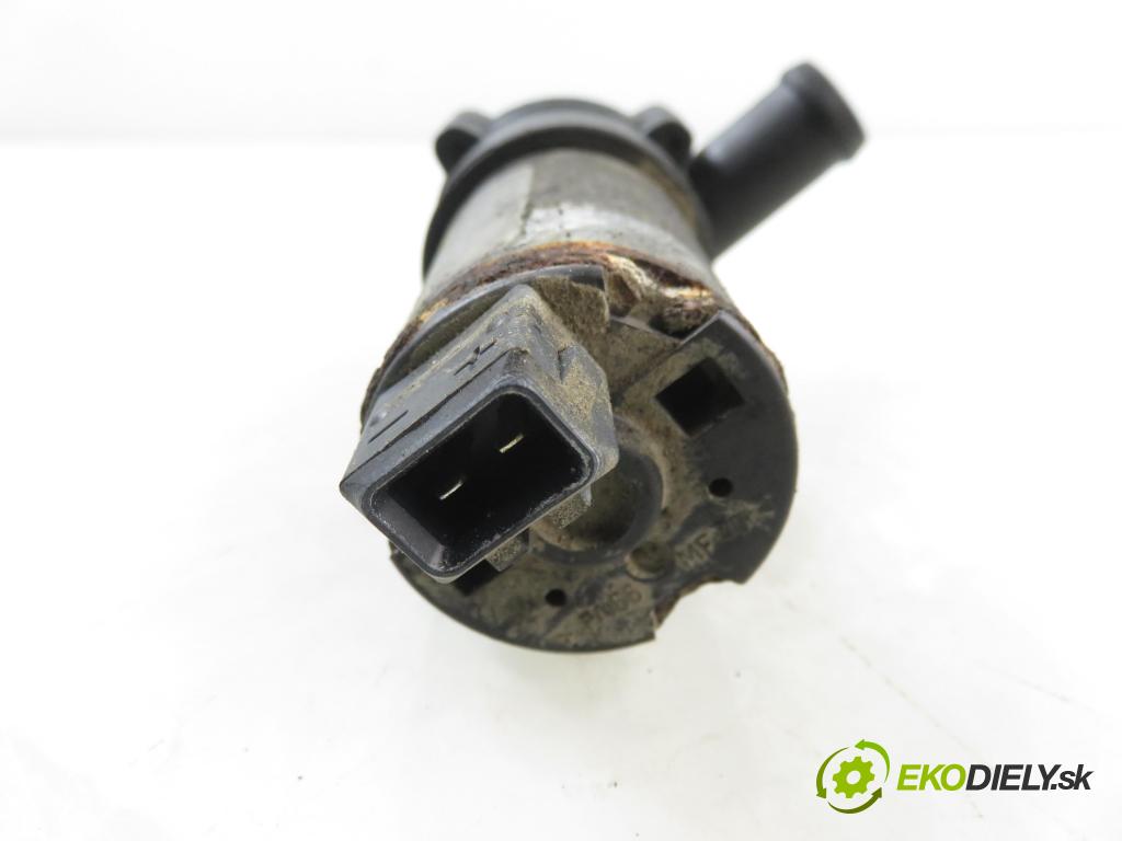 VW LT 28-46 II Platforma / podwozie (2DC, 2DF, 2DG, 2DL, 2DM) KABINA/PLATFORMA 1999 75,00 2.5 TDI - AHD 2461,00 Pumpa vody elektrická 251965561B