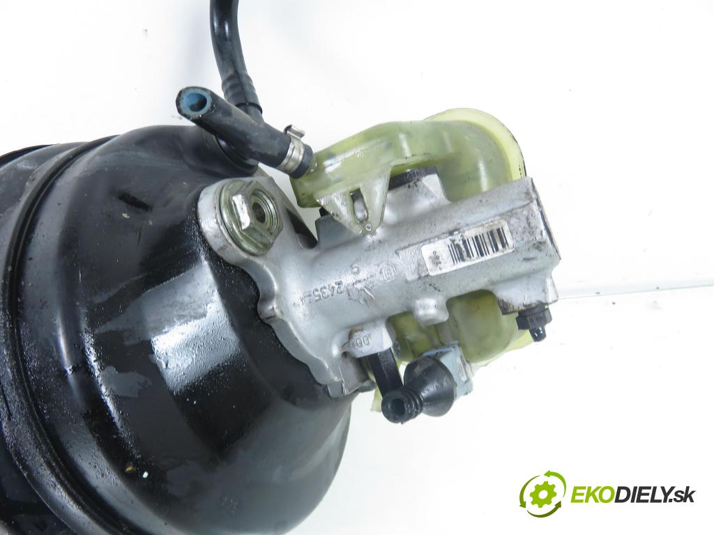 AUDI A6 Avant (4B5, C5) KOMBI 2001 220,00 4.2 quattro - ASG 4172,00 posilovač  (Servočerpadlo)