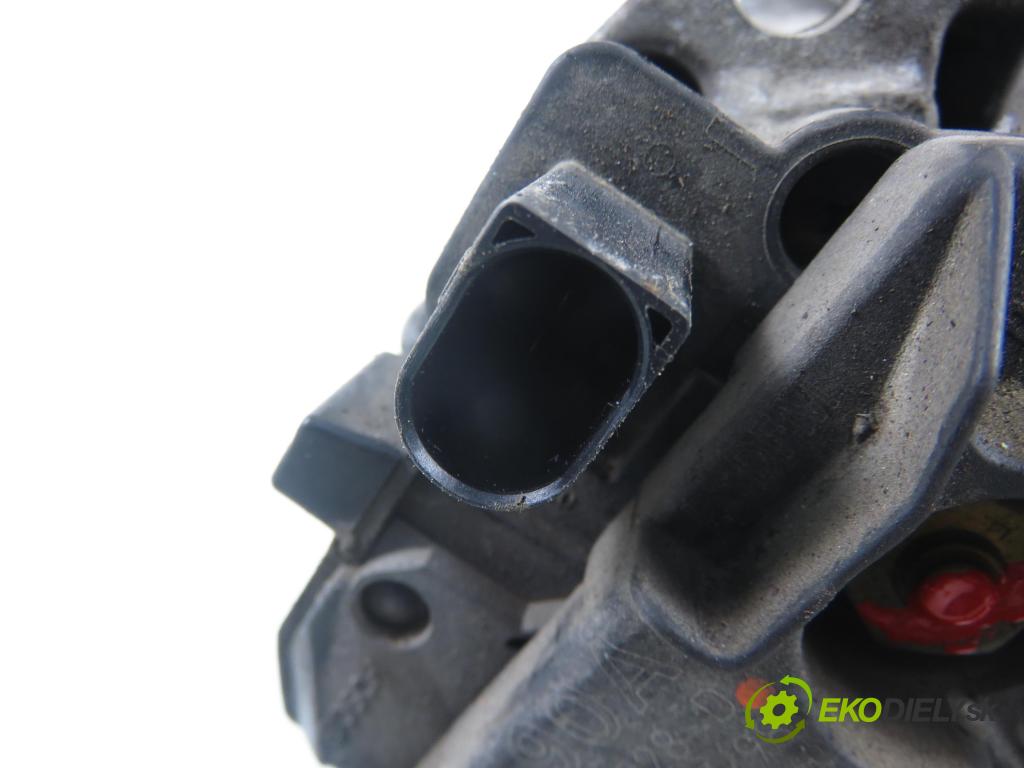 VW BORA (1J2) SEDAN 1999 74,00 1.6 - AKL 1595,00 Alternátor 028903028D (Alternátor)