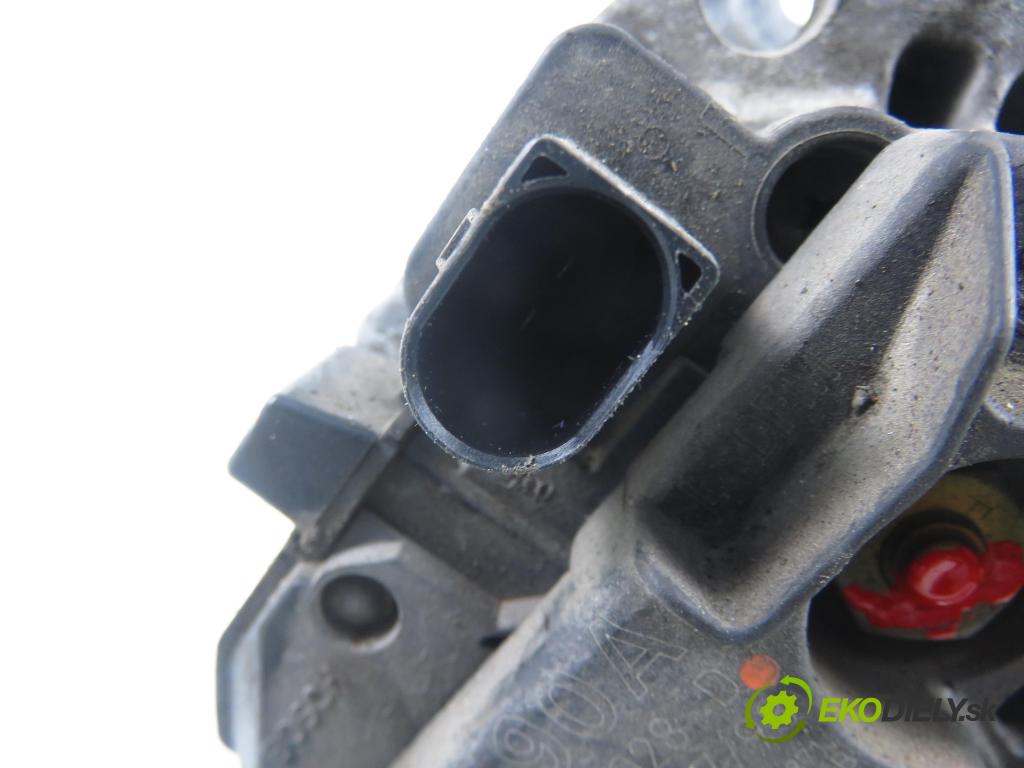 VW BORA (1J2) SEDAN 1999 74,00 1.6 - AKL 1595,00 Alternátor 028903028D (Alternátor)