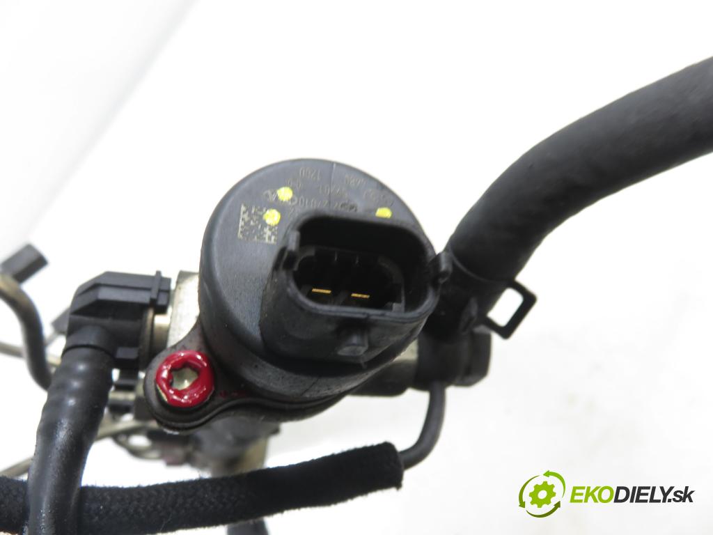 HYUNDAI TRAJET (FO) MINIVAN 2006 83,00 2.0 CRDi 113 1991,00 Lišta vstrekovacia 0281002732 ; 0445214075 ; 3140027001 (Vstrekovacia lišta)