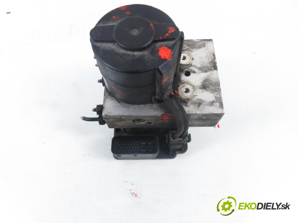 VOLVO 850 Kombi (LW) KOMBI 1997 103,00 2.5 TDI - D 5252 T 2461,00 Pumpa ABS 9140774 ; 10094604013 (Pumpa ABS)