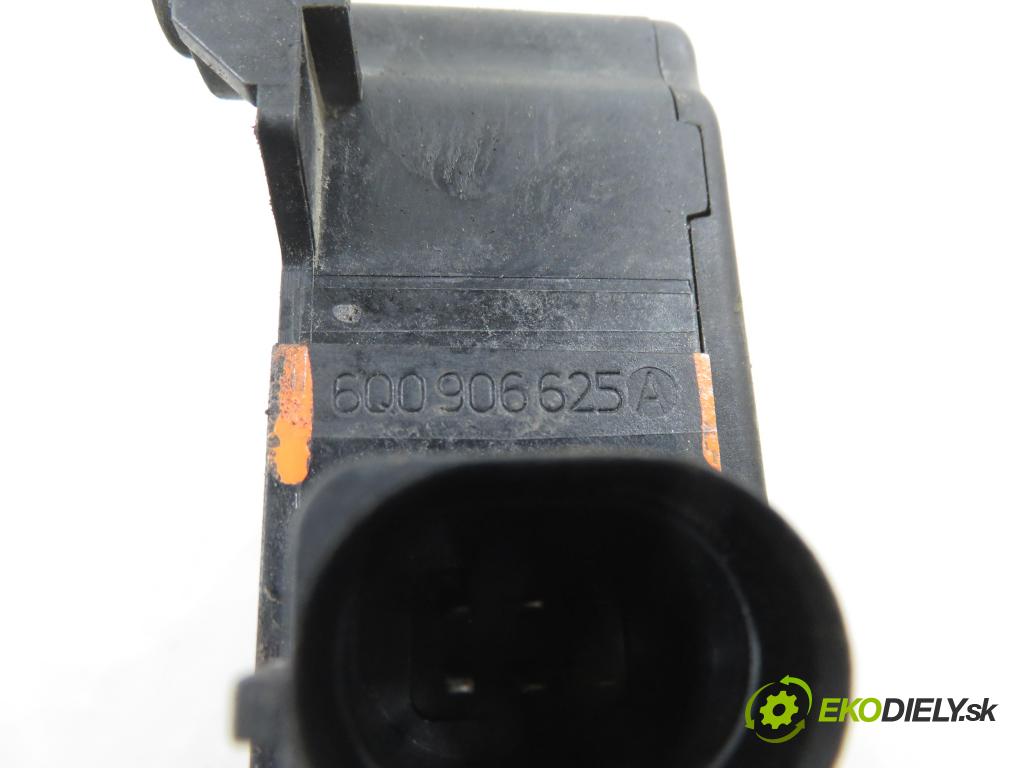 VW POLO (9N_) HB 2002 55,00 1.4 TDI PD 75 - AMF 1422,00 VENTIL magnetický 6Q0906625A