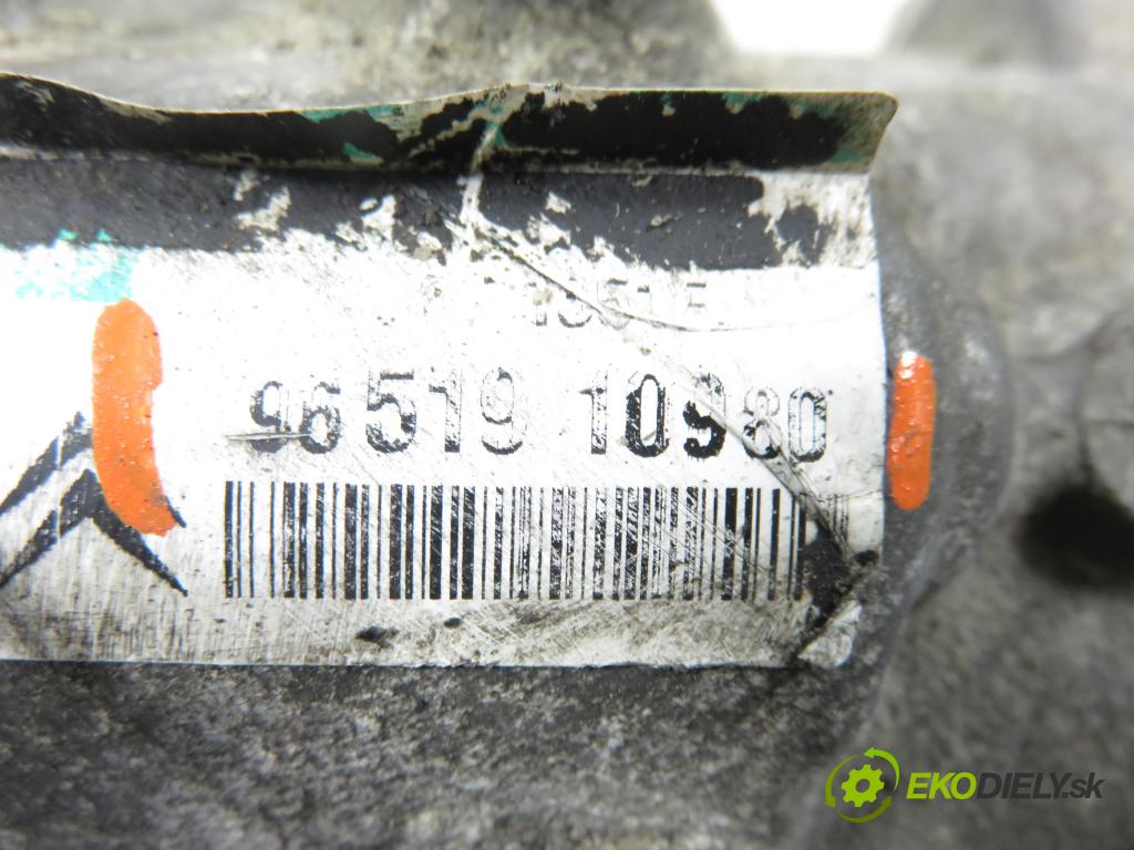 CITROEN C4 I (LC_) HB 2005 66,00 1.6 HDi - 9HX (DV6ATED4) 1560,00 KOMPRESOR: klimatizace 9651910980 (Kompresor klimatizace)