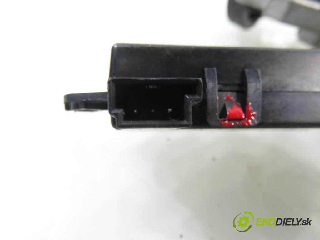 OPEL MOKKA / MOKKA X CROSSOVER 2015 96,00 1.7 CDTI - A 17 DTS 1686,00 spinačka 4121694 (Spínacia skrinka)