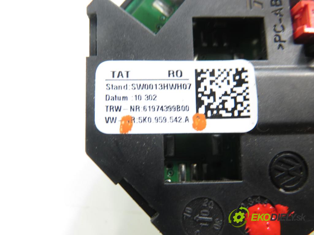 VW TIGUAN (5N_) SUV 2011 103,00 2.0 TDI 4motion - CFFB 1968,00 Ovládač rádia 5K0959542A ; 5C0959537 ; 5C0959538A