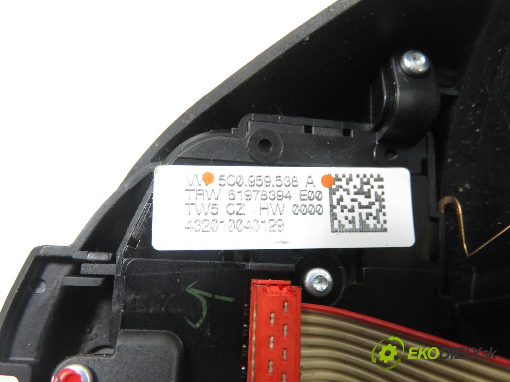 VW TIGUAN (5N_) SUV 2011 103,00 2.0 TDI 4motion - CFFB 1968,00 Ovládač rádia 5K0959542A ; 5C0959537 ; 5C0959538A