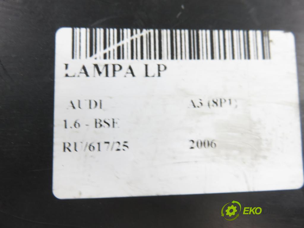 AUDI A3 (8P1) HB 2006 75,00 1.6 - BSE 1595,00 Svetlo LP 0301206201