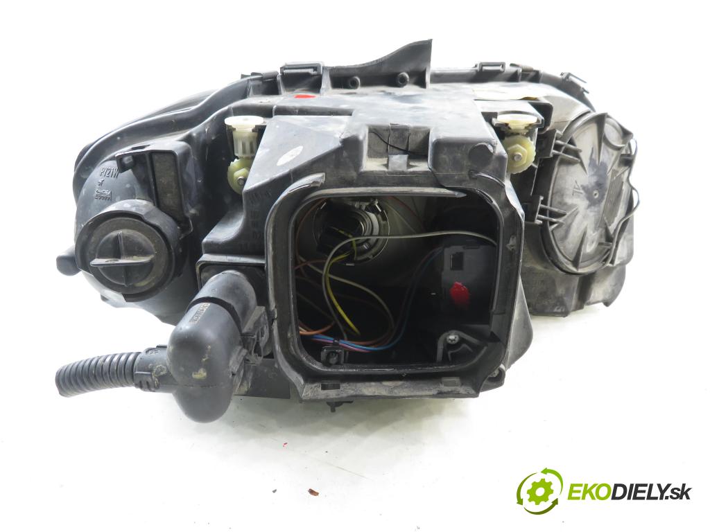 AUDI A3 (8P1) HB 2006 75,00 1.6 - BSE 1595,00 Svetlo LP 0301206201