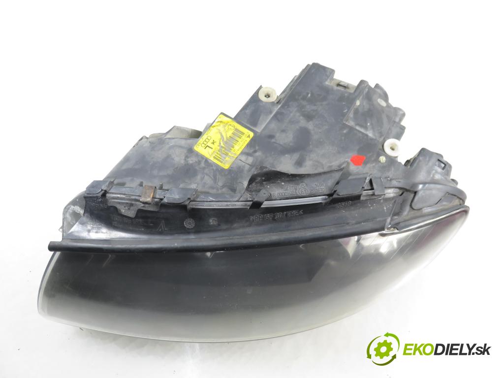 AUDI A3 (8P1) HB 2006 75,00 1.6 - BSE 1595,00 Svetlo LP 0301206201