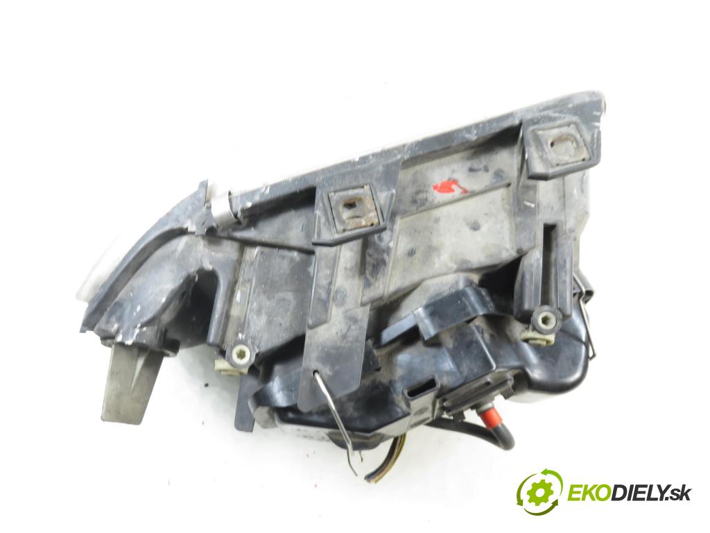 AUDI A6 Avant (4B5, C5) KOMBI 2001 220,00 4.2 quattro - ASG 4172,00 Svetlo LP