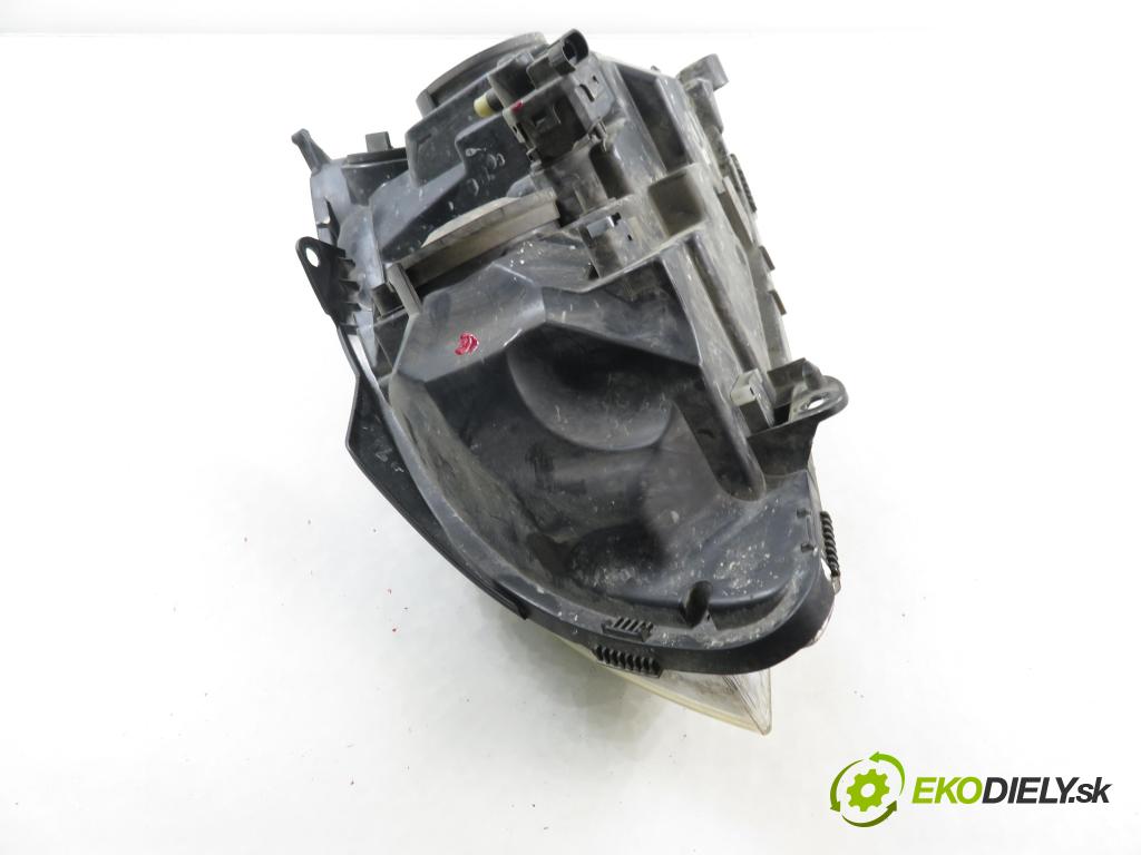 RENAULT CLIO II (BB_, CB_) HB 2003 55,00 1.2 16V 75 - D4F 712 1149,00 Svetlo PP