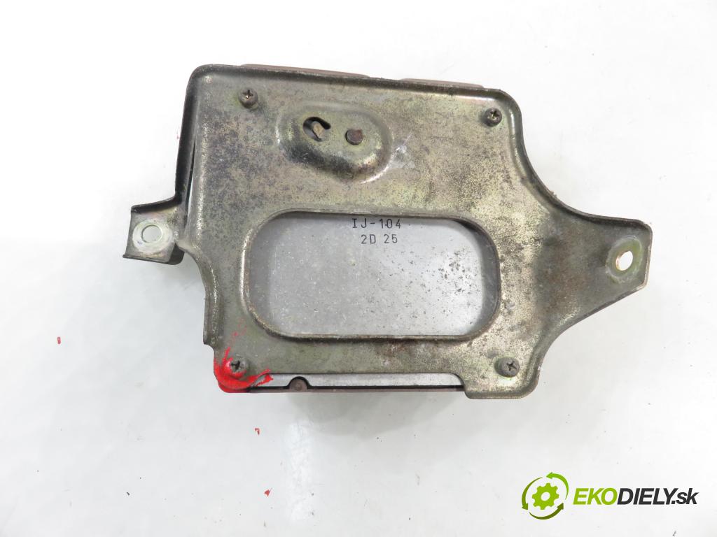 TOYOTA AVENSIS VERSO (_M2_) MINIVAN 2002 85,00 2.0 D (CLM20_) - 1CD-FTV 1995,00 řídící jednotka vstřiku 8987120030 ; 1310001041