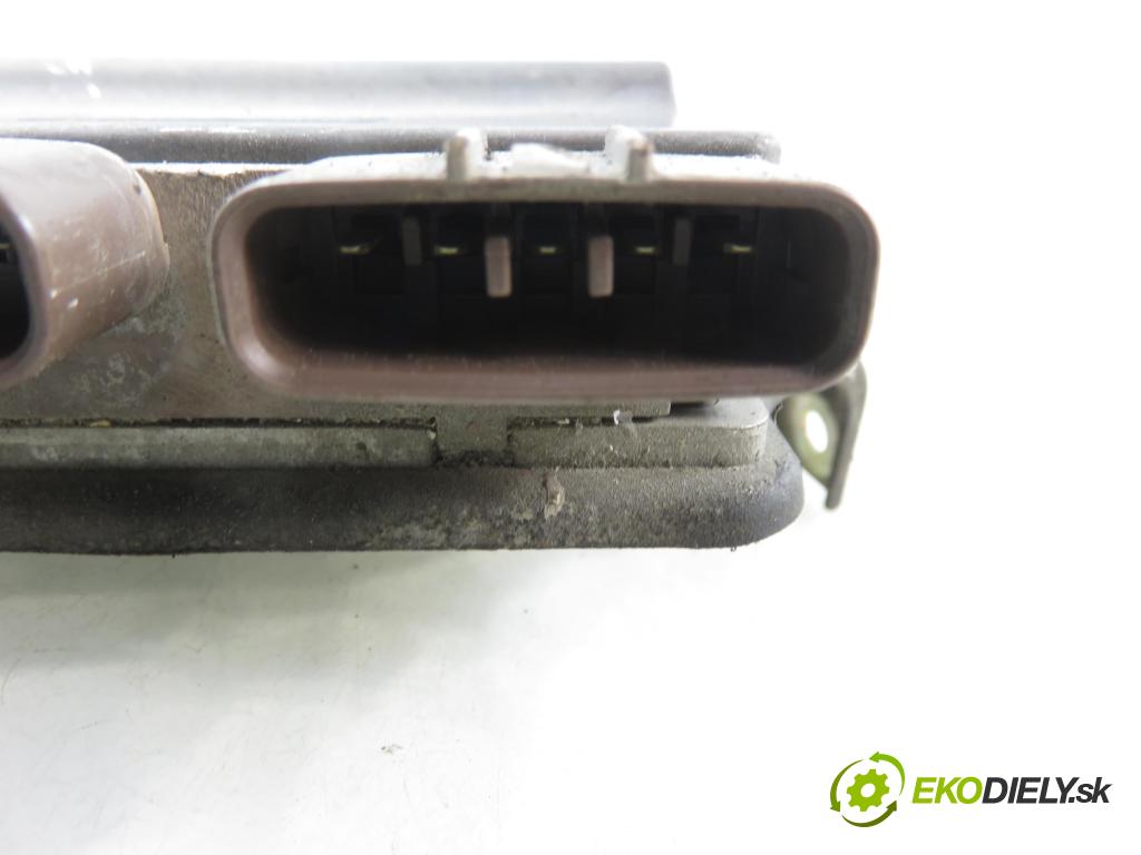 TOYOTA AVENSIS VERSO (_M2_) MINIVAN 2002 85,00 2.0 D (CLM20_) - 1CD-FTV 1995,00 řídící jednotka vstřiku 8987120030 ; 1310001041