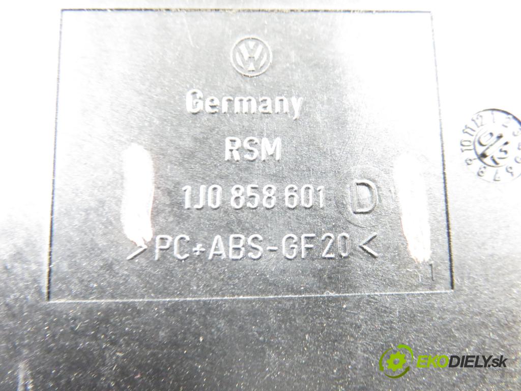 VW GOLF IV (1J1) HB 2002 74,00 1.9 TDI PD 101 - ATD 1896,00 Držiak na nápoje 1J0858601D (Držiak (úchyt) na nápoje)