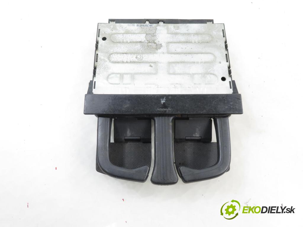 VW GOLF IV (1J1) HB 2002 74,00 1.9 TDI PD 101 - ATD 1896,00 Držiak na nápoje 1J0858601D (Držiak (úchyt) na nápoje)