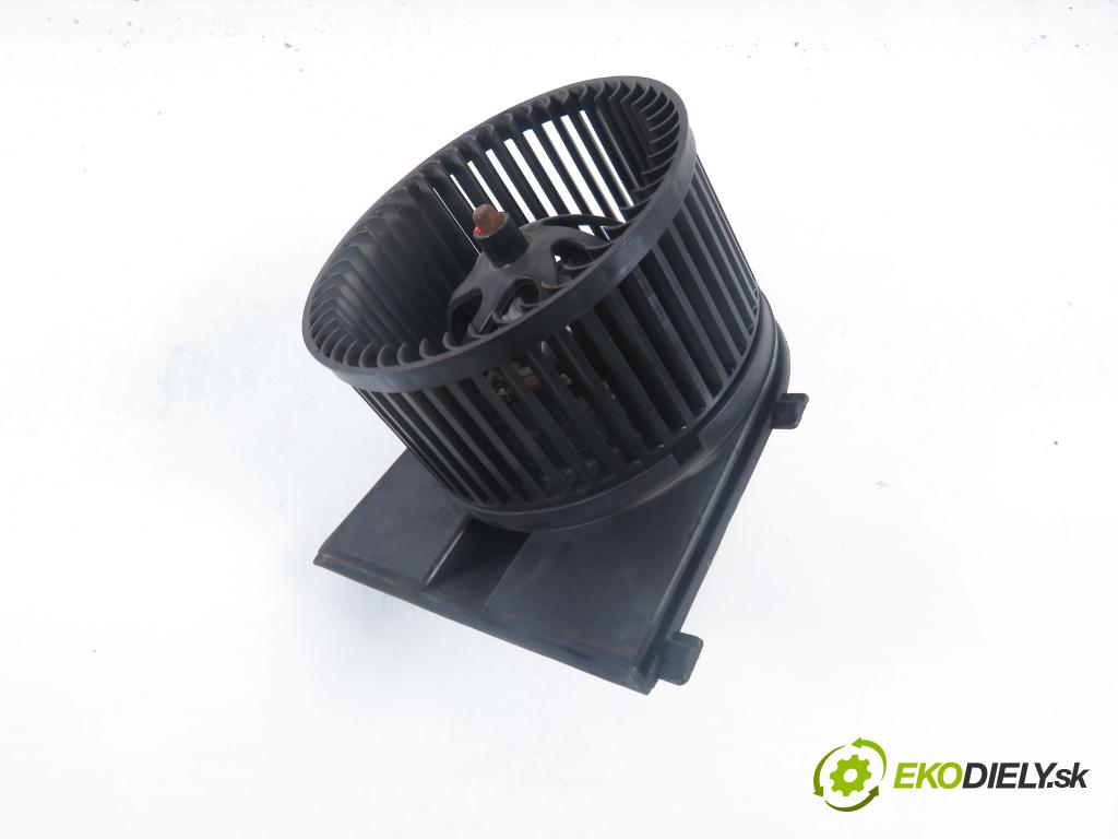 VW BORA (1J2) SEDAN 1999 74,00 1.6 - AKL 1595,00 Ventilátor vetráku 1J1819021A