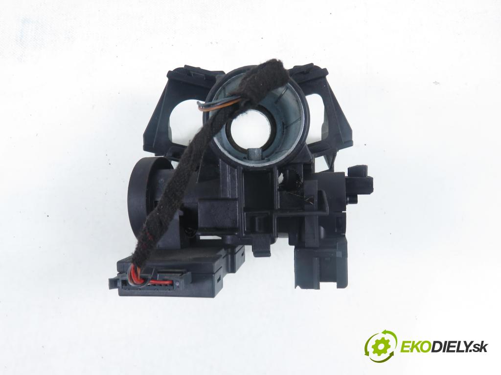 OPEL MERIVA A nadwozie wielkoprzestrzenne (MPV) (X03) HB 2005 74,00 1.7 CDTI 100 - Z 17 DTH 1686,00 spinačka 90589389 ; 5WK47631 (Spínacia skrinka)