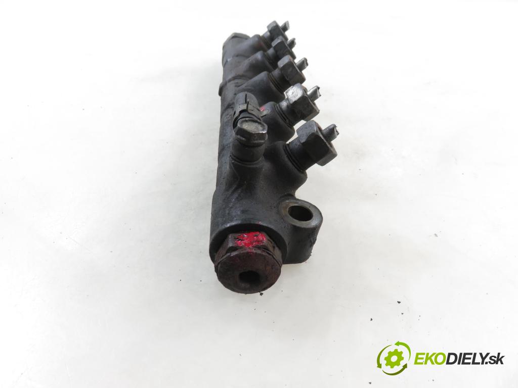 TOYOTA RAV 4 II (_A2_) SUV 2003 85,00 2.0 D-4D 4WD 116 - 1CD-FTV 1995,00 lišta vstřikovací 8945812020 (Vstřikovací lišta)