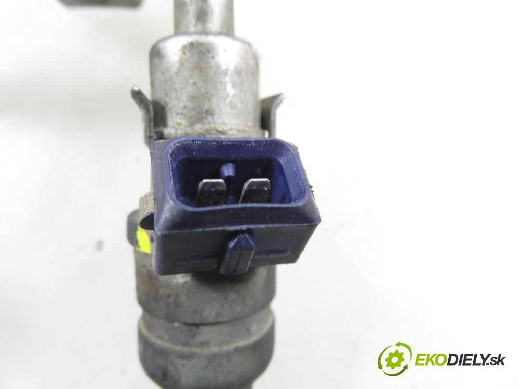 OPEL MERIVA A nadwozie wielkoprzestrzenne (MPV) (X03) HB 2006 92,00 1.8 - Z 18 XE 1796,00 Lišta vstrekovacia 5WS04490 ; 09158663 (Vstrekovacia lišta)