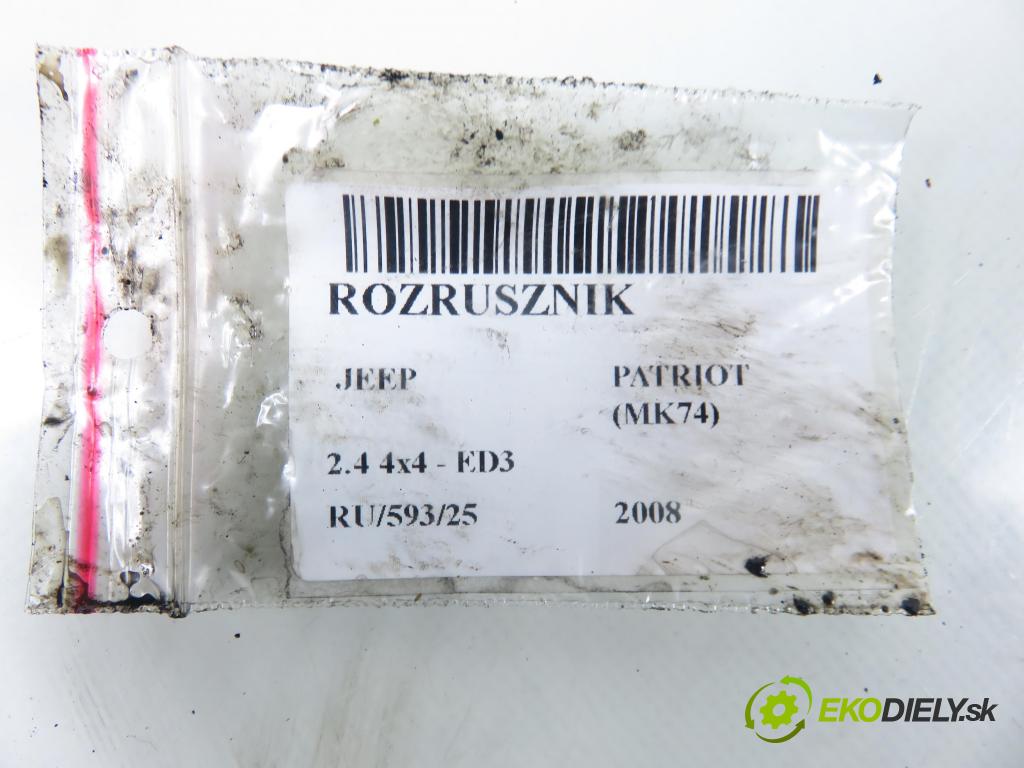 JEEP PATRIOT (MK74) SUV 2008 125,00 2.4 4x4 - 170 DOHC 16V Dual VVT (ED3) 2360,00 Štartér 05034555AA ; M000T32071ZC (Štartér)