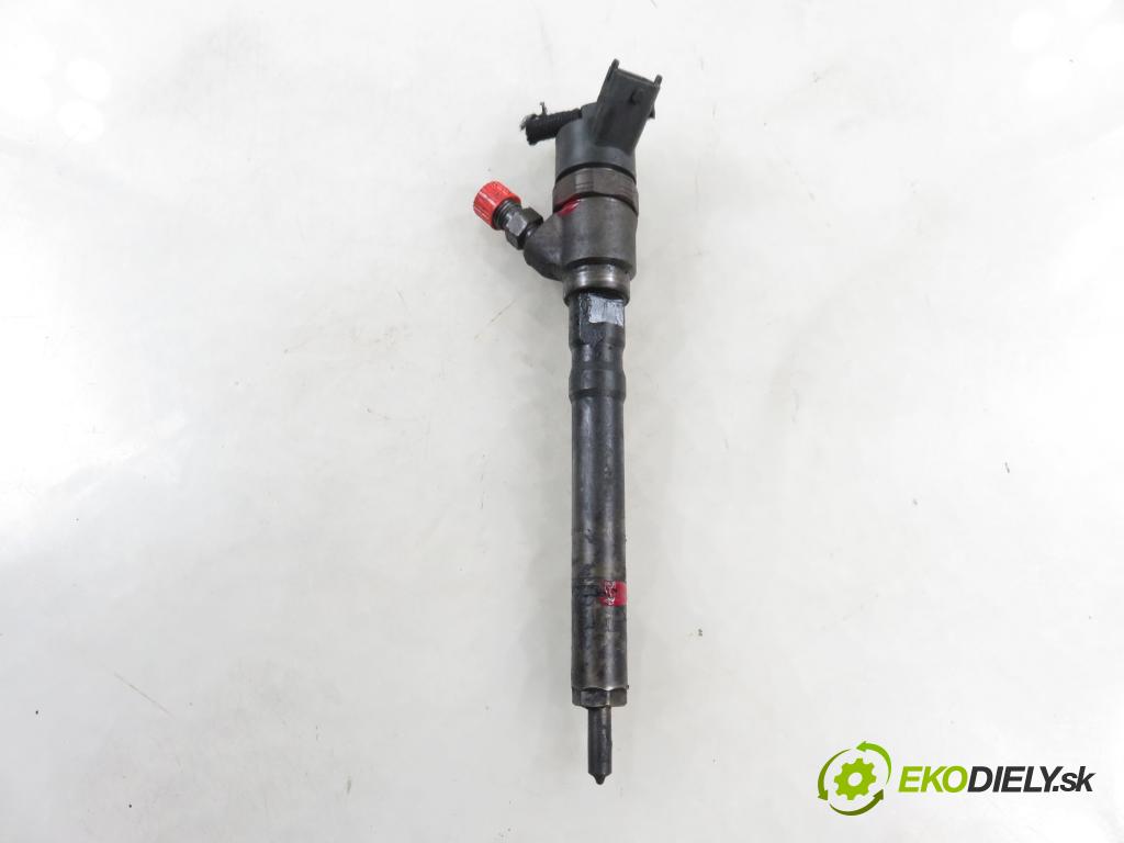 HYUNDAI TRAJET (FO) MINIVAN 2006 83,00 2.0 CRDi 113 1991,00 vstrekovač 3380027900 ; 0445110126 (Vstrekovač paliva)