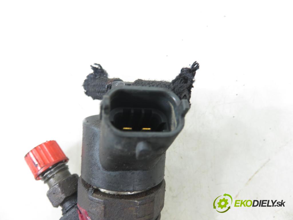 HYUNDAI TRAJET (FO) MINIVAN 2006 83,00 2.0 CRDi 113 1991,00 vstrekovač 3380027900 ; 0445110126 (Vstrekovač paliva)