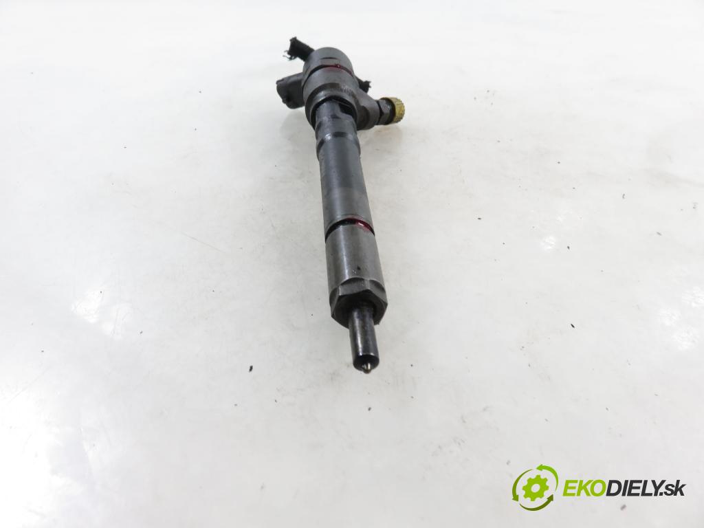 HYUNDAI TRAJET (FO) MINIVAN 2006 83,00 2.0 CRDi 113 1991,00 vstrekovač 3380027010 ; 00445110064 (Vstrekovač paliva)