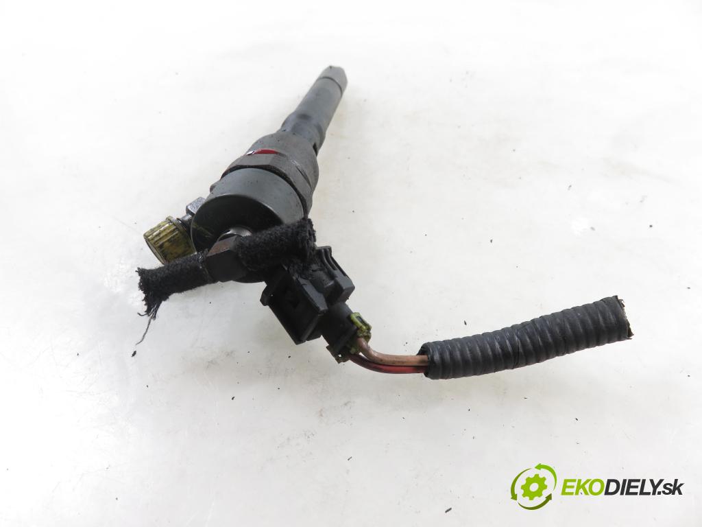 HYUNDAI TRAJET (FO) MINIVAN 2006 83,00 2.0 CRDi 113 1991,00 vstrekovač 3380027010 ; 00445110064 (Vstrekovač paliva)