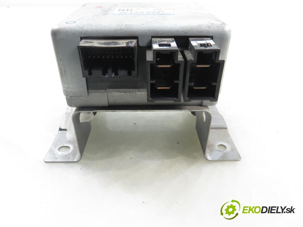 SUZUKI SWIFT III (MZ, EZ) HB 2009 68,00 1.3 92 - M13A 1328,00 Riadiaca jednotka servočerpadlo 3872073K10 (Riadiaca jednotka)