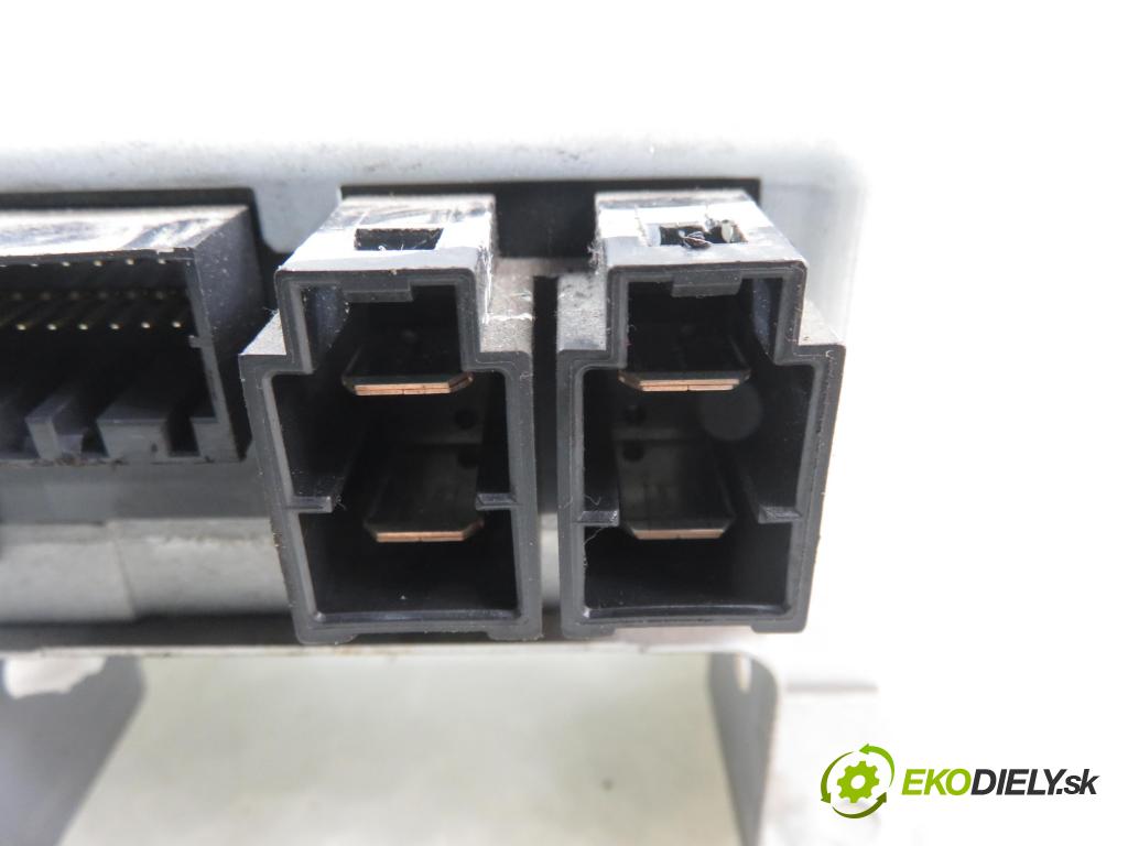 SUZUKI SWIFT III (MZ, EZ) HB 2009 68,00 1.3 92 - M13A 1328,00 Riadiaca jednotka servočerpadlo 3872073K10 (Riadiaca jednotka)