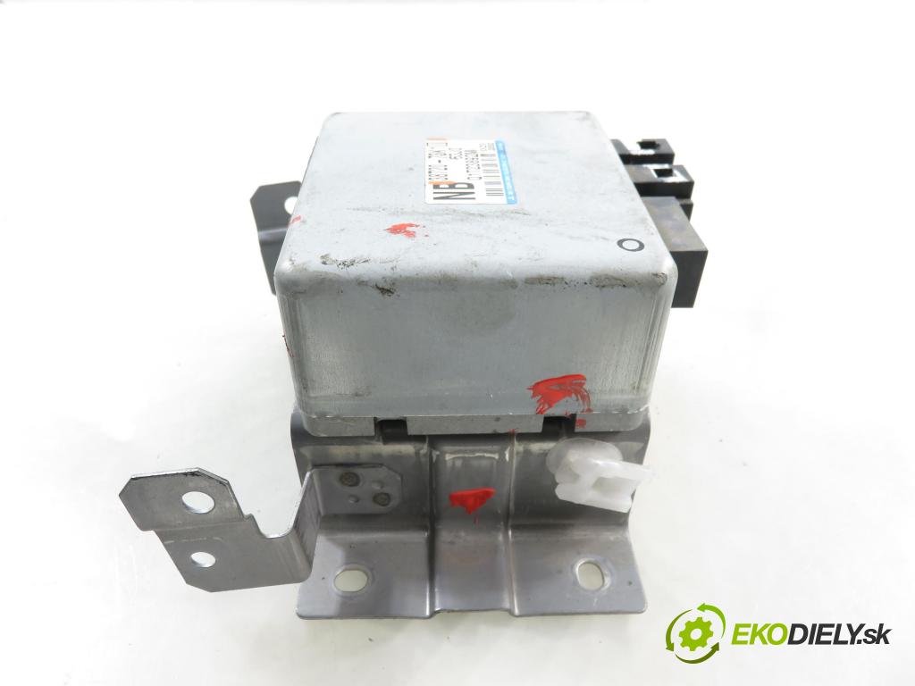 SUZUKI SWIFT III (MZ, EZ) HB 2009 68,00 1.3 92 - M13A 1328,00 Riadiaca jednotka servočerpadlo 3872073K10 (Riadiaca jednotka)