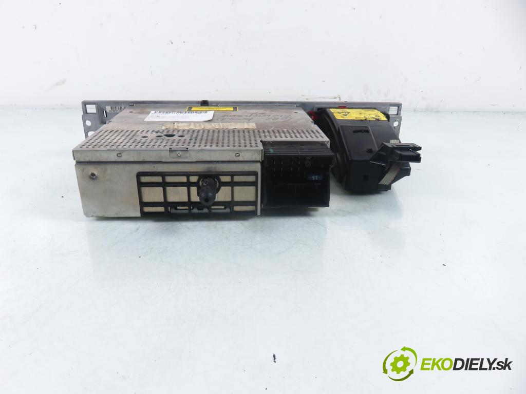 BMW 7 (E65, E66, E67) SEDAN 2003 190,00 740 d- M67 D39 (398D1) 3901,00 RADIO CD 6937735