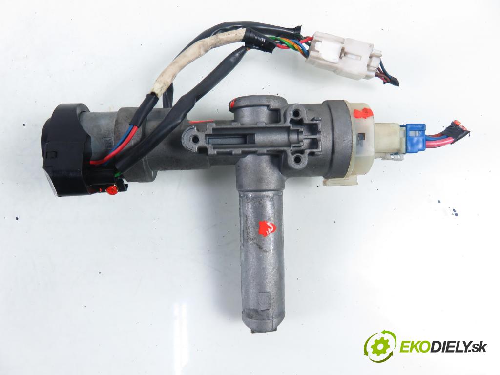 HYUNDAI SANTA FÉ I (SM) SUV 2001 83,00 2.0 CRDi 4x4 113 - D4EA 1991,00 spinačka  (Spínacia skrinka)