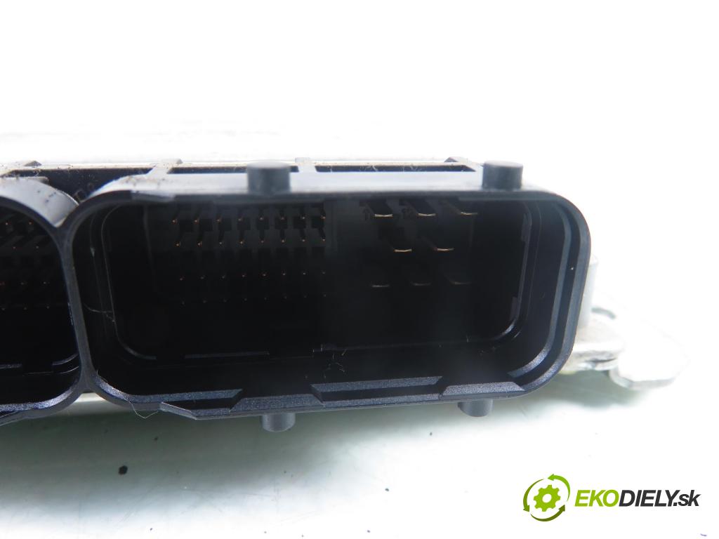 HYUNDAI SANTA FÉ I (SM) SUV 2001 83,00 2.0 CRDi 4x4 113 - D4EA 1991,00 Riadiaca jednotka Motor 0281010315 ; 3910127250