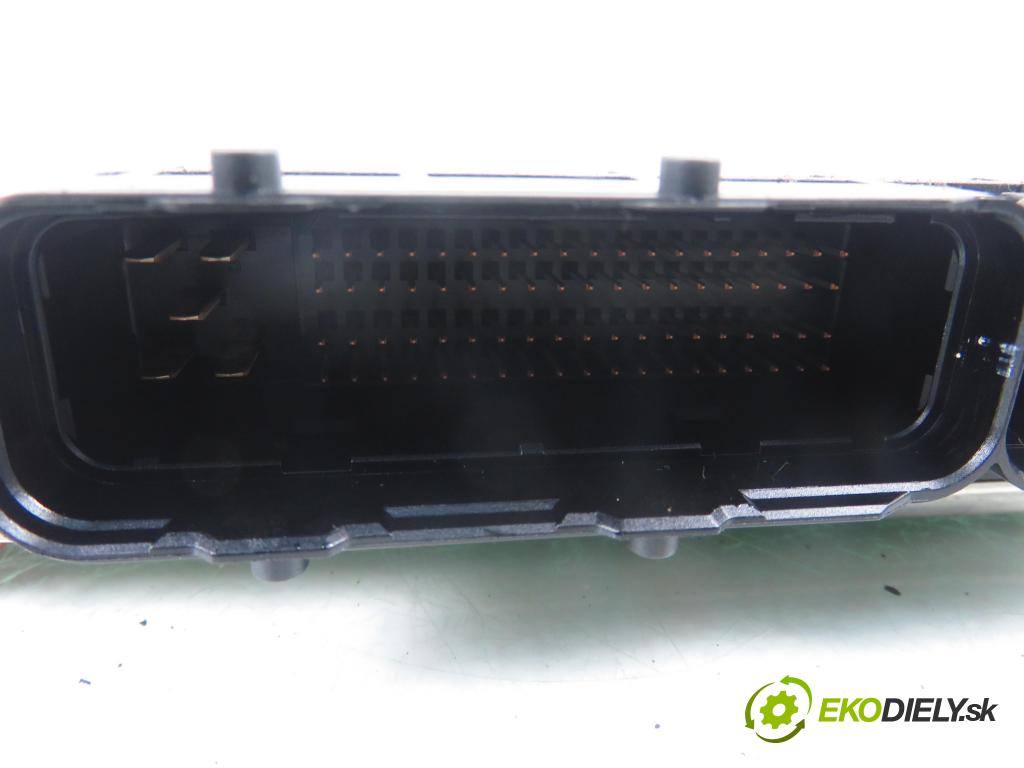 HYUNDAI SANTA FÉ I (SM) SUV 2001 83,00 2.0 CRDi 4x4 113 - D4EA 1991,00 Riadiaca jednotka Motor 0281010315 ; 3910127250