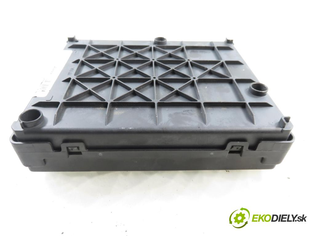 RENAULT SCENIC I (JA0/1_) MINIVAN 2001 59,00 1.9 dTi 80 - F9Q 744 1870,00 MODUL BSI 8200029342B ; S108502610G