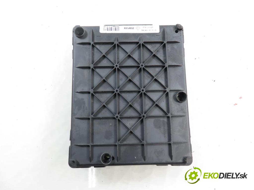 RENAULT SCENIC I (JA0/1_) MINIVAN 2001 59,00 1.9 dTi 80 - F9Q 744 1870,00 MODUL BSI 8200029342B ; S108502610G