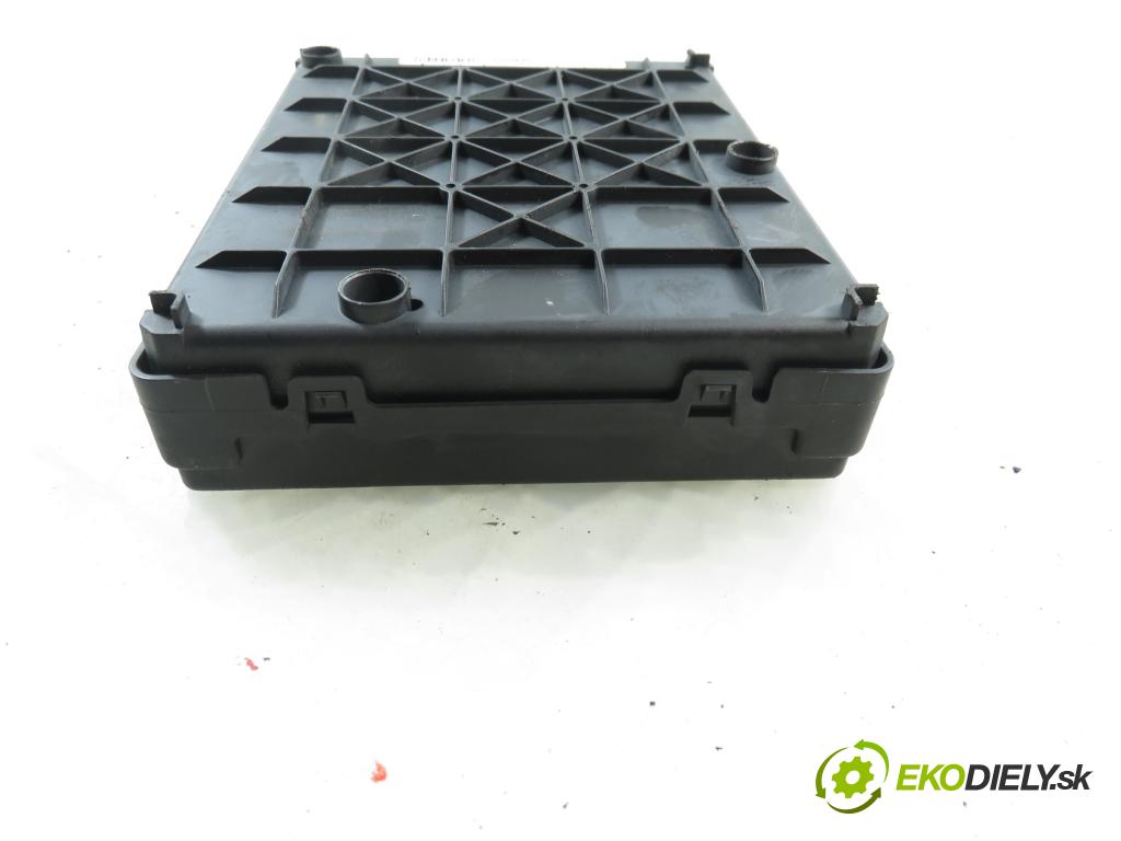 RENAULT SCENIC I (JA0/1_) MINIVAN 2001 59,00 1.9 dTi 80 - F9Q 744 1870,00 MODUL BSI 8200029342B ; S108502610G