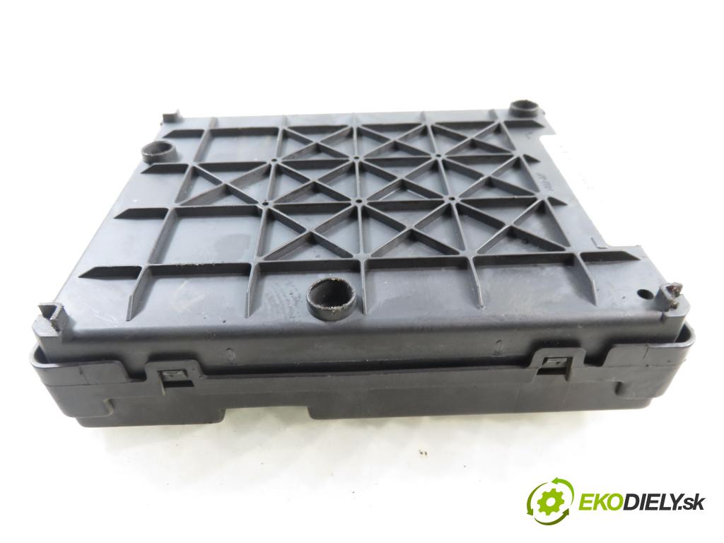 RENAULT SCENIC I (JA0/1_) MINIVAN 2001 59,00 1.9 dTi 80 - F9Q 744 1870,00 MODUL BSI 8200029342B ; S108502610G