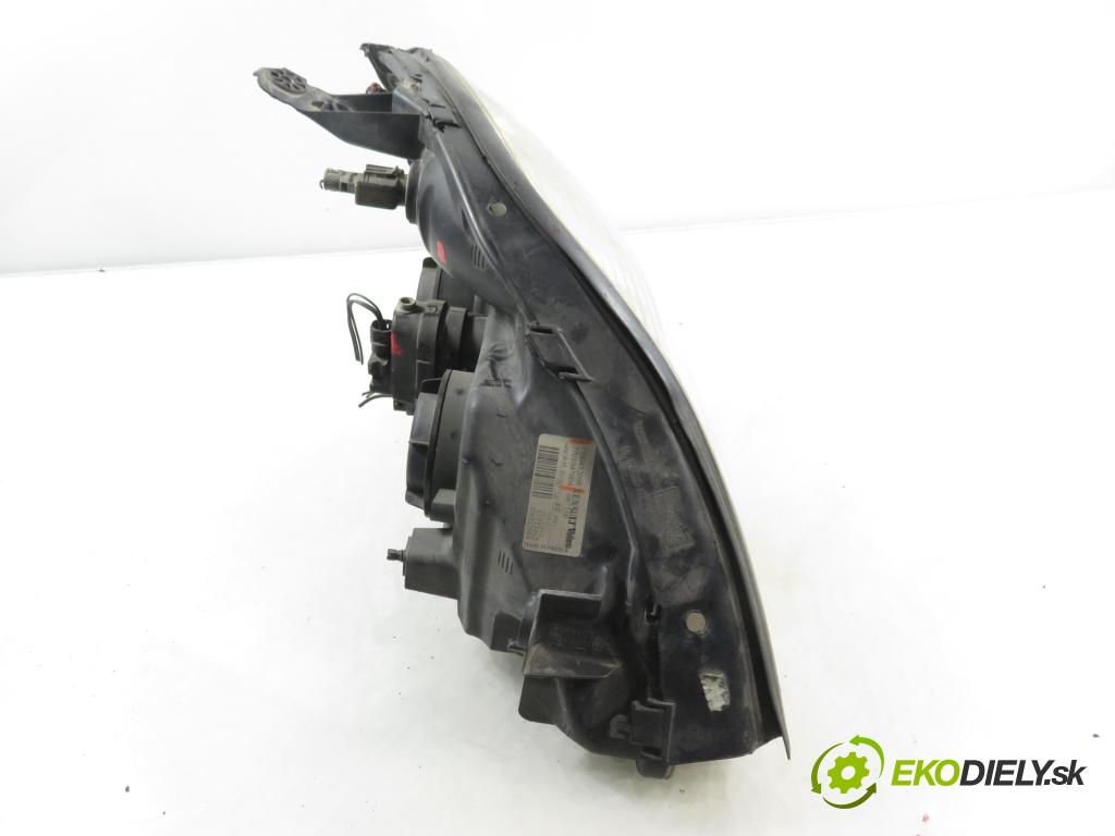 RENAULT SCENIC I (JA0/1_) MINIVAN 2001 59,00 1.9 dTi 80 - F9Q 744 1870,00 Svetlo LP 7700432098 ; 7701047604