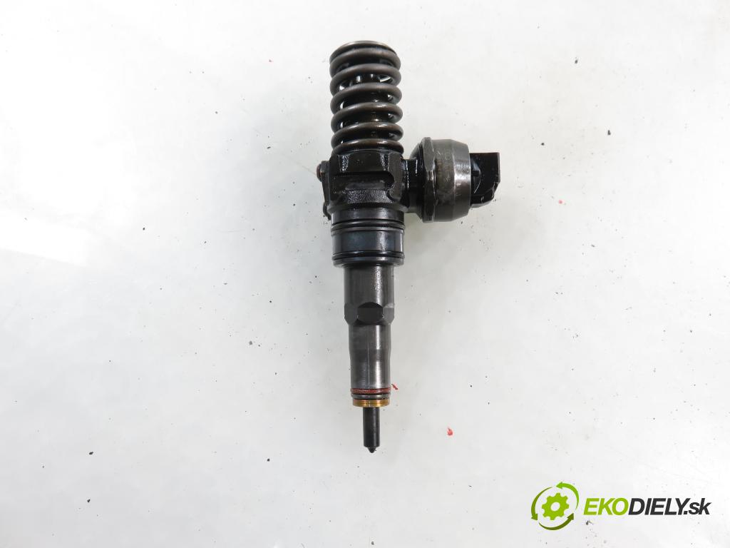 SEAT LEON (1M1) HB 2002 110,00 1.9 TDI PD 150 - ARL 1896,00 Vstrekovač 038130073AL ; 0414720039 (Vstrekovač paliva)