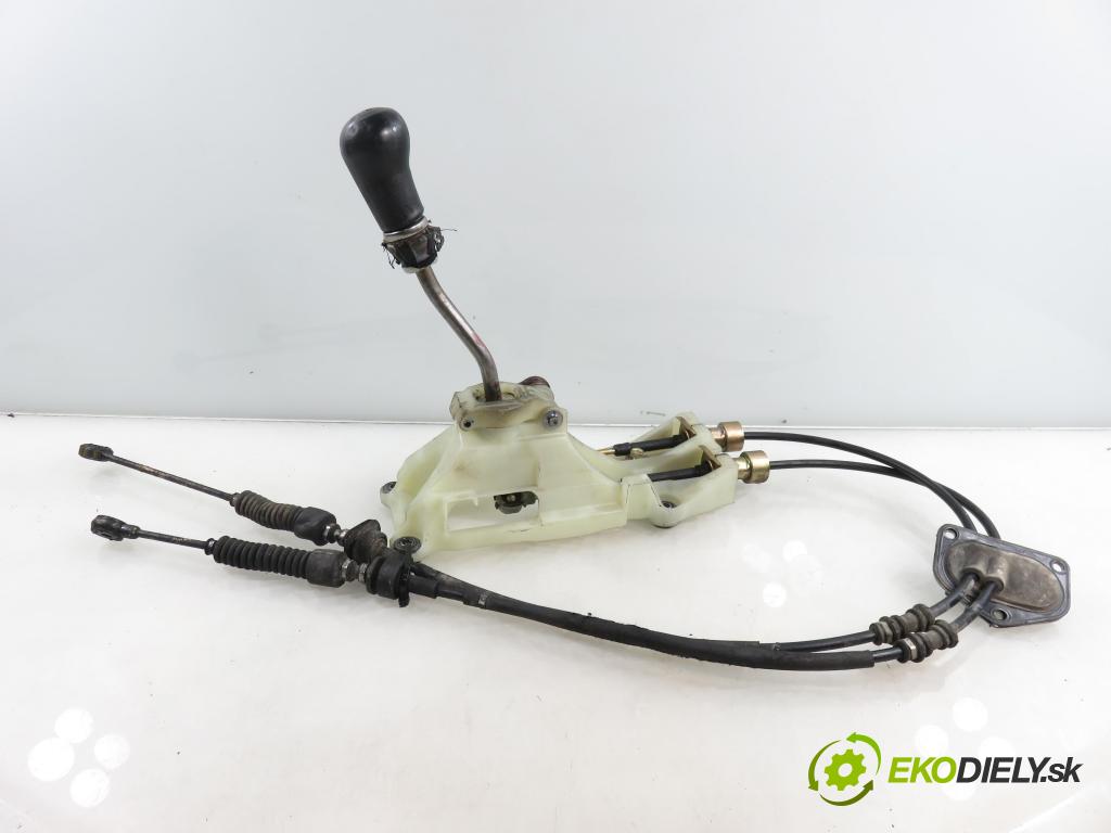 TOYOTA AVENSIS VERSO (_M2_) MINIVAN 2002 85,00 2.0 D (CLM20_) - 1CD-FTV 1995,00 ZVEDÁK: