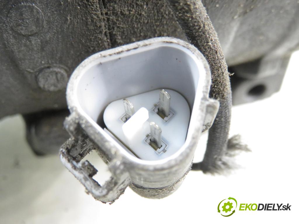 TOYOTA AVENSIS VERSO (_M2_) MINIVAN 2002 85,00 2.0 D (CLM20_) - 1CD-FTV 1995,00 KOMPRESOR: klimatizace 4472204223 (Kompresor klimatizace)