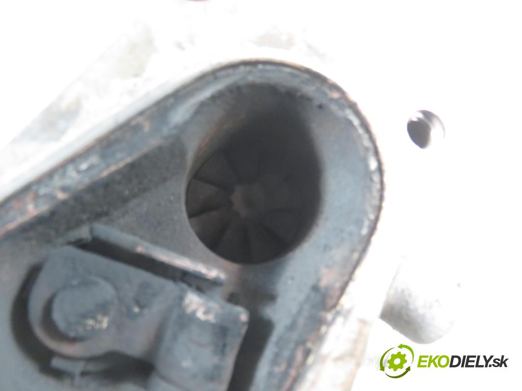 TOYOTA YARIS (_P1_) HB 2003 55,00 1.4 D-4D (NLP10_) - 1ND-TV 1364,00 RYCHLONABÍJEČKA: 1720133010 (Kompletní turbodmychadlo)