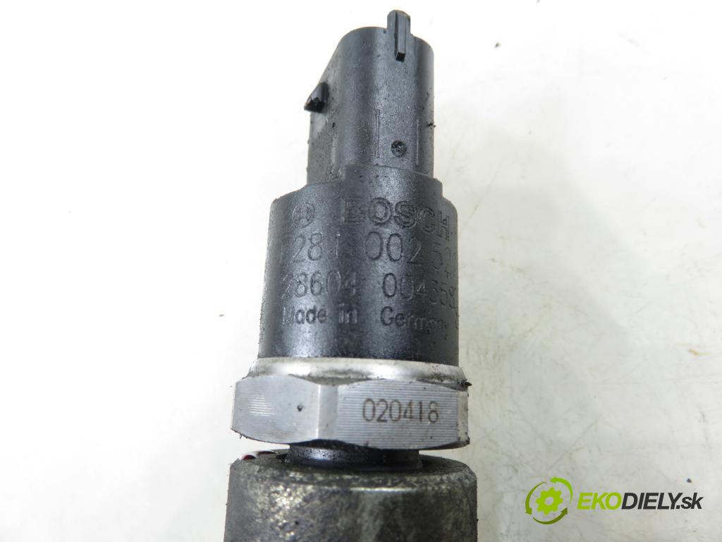 TOYOTA YARIS (_P1_) HB 2003 55,00 1.4 D-4D (NLP10_) - 1ND-TV 1364,00 Lišta vstrekovacia 2381033010 ; 0281002507 ; 0445214032 (Vstrekovacia lišta)