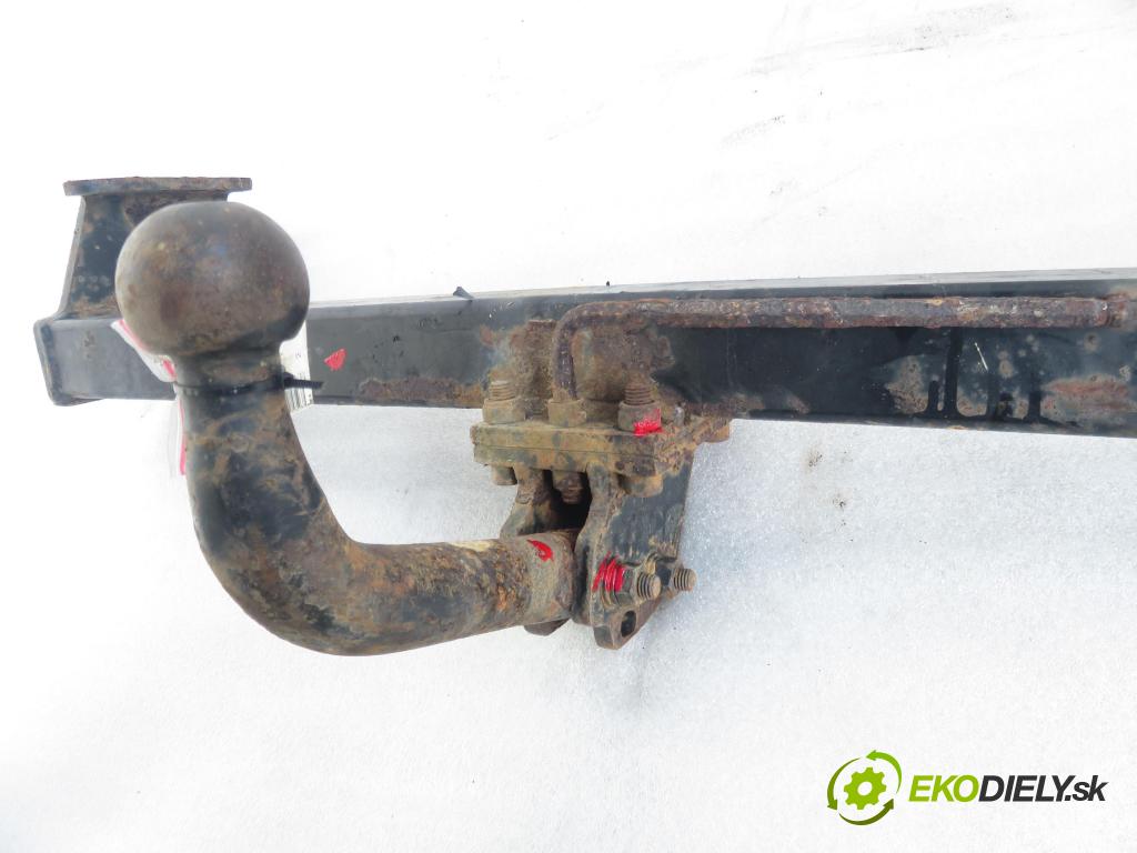 SUZUKI GRAND VITARA I (FT, HT) TERENOWY 2002 64,00 2.0 TD 87 4x4 - RF (MAZDA) 1998,00 Hák