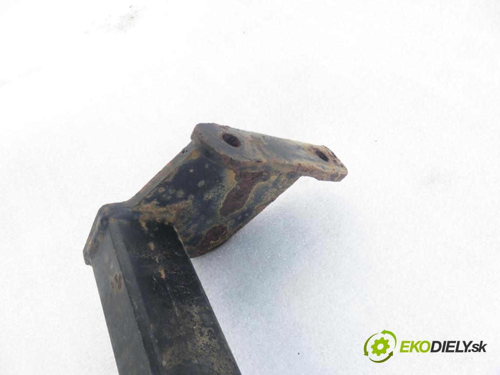 SUZUKI GRAND VITARA I (FT, HT) TERENOWY 2002 64,00 2.0 TD 87 4x4 - RF (MAZDA) 1998,00 Hák