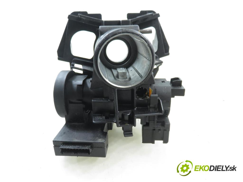 OPEL MERIVA A nadwozie wielkoprzestrzenne (MPV) (X03) HB 2006 92,00 1.8 - Z 18 XE 1796,00 spinačka 90589389 ; 5WK47631 ; 13144390 (Spínacia skrinka)