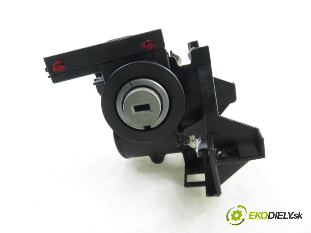 OPEL MERIVA A nadwozie wielkoprzestrzenne (MPV) (X03) HB 2006 92,00 1.8 - Z 18 XE 1796,00 spinačka 90589389 ; 5WK47631 ; 13144390 (Spínacia skrinka)